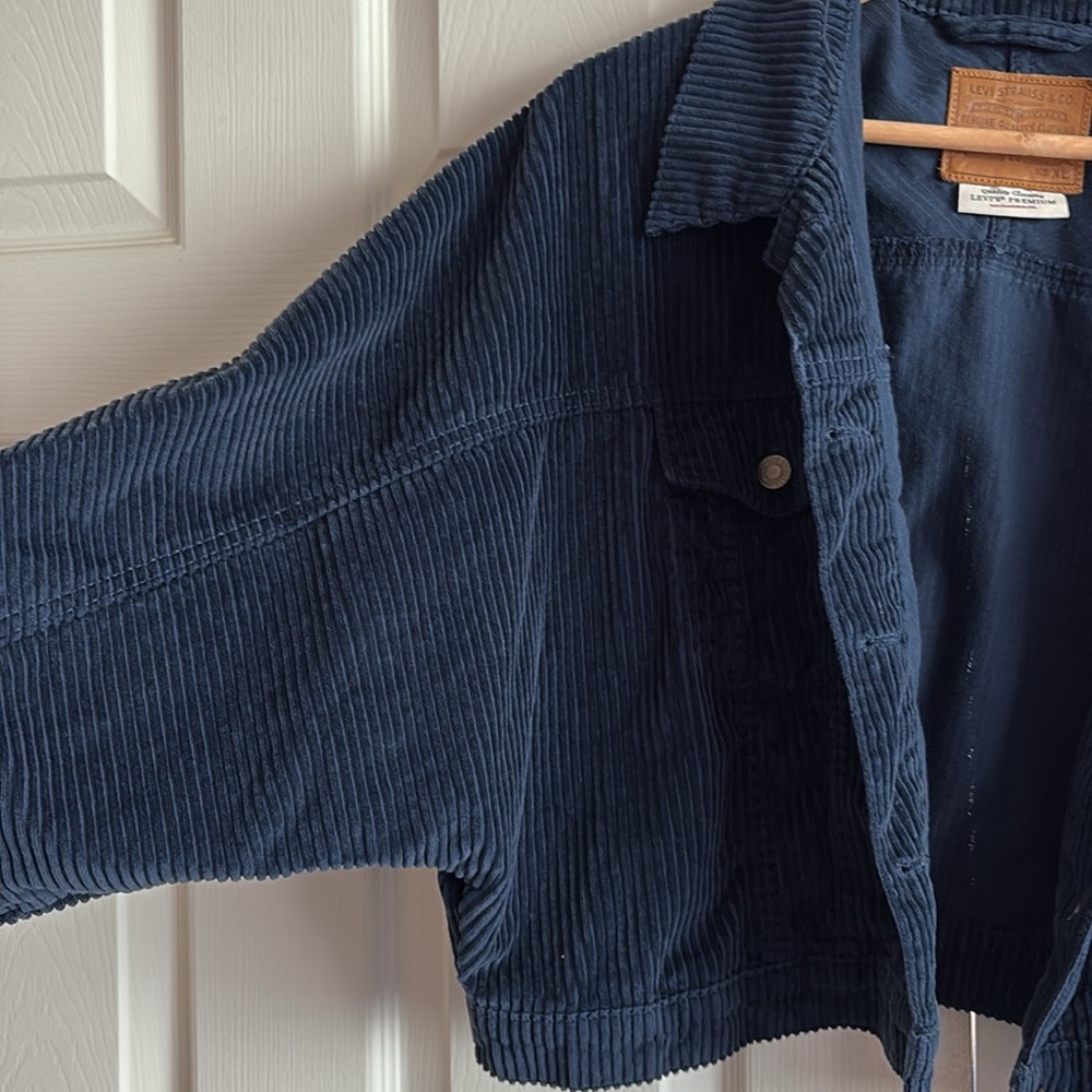 Levi's Dark Blue Corduroy Cropped Jacket - Picture 2 of 10